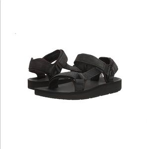 Teva Womens Universal Leather Sandals - 8
